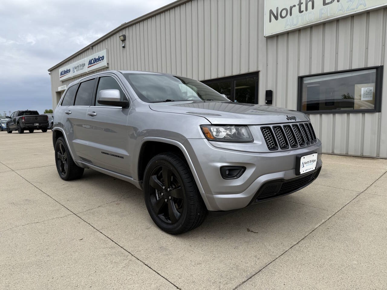 Used 2015 Jeep Grand Cherokee Altitude