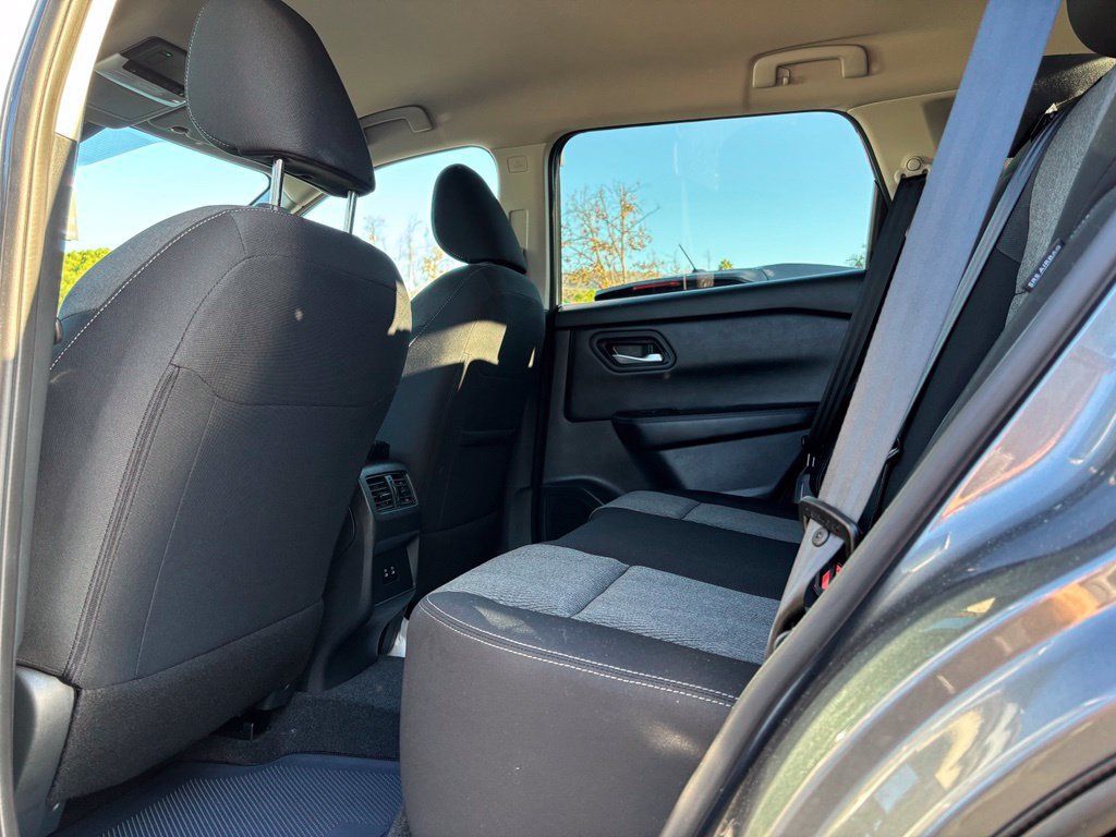 Certified 2026 Nissan Rogue SV FWD image 28