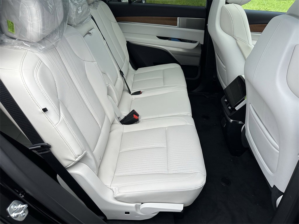 New 2026 Cadillac Vistiq Sport image 29