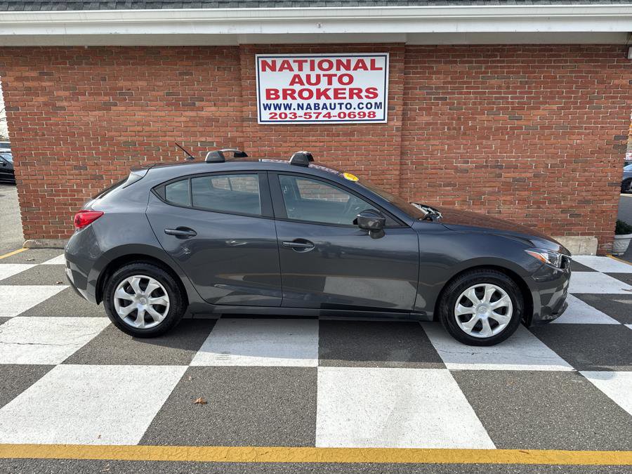 Used 2015 MAZDA MAZDA3 i Sport image 2