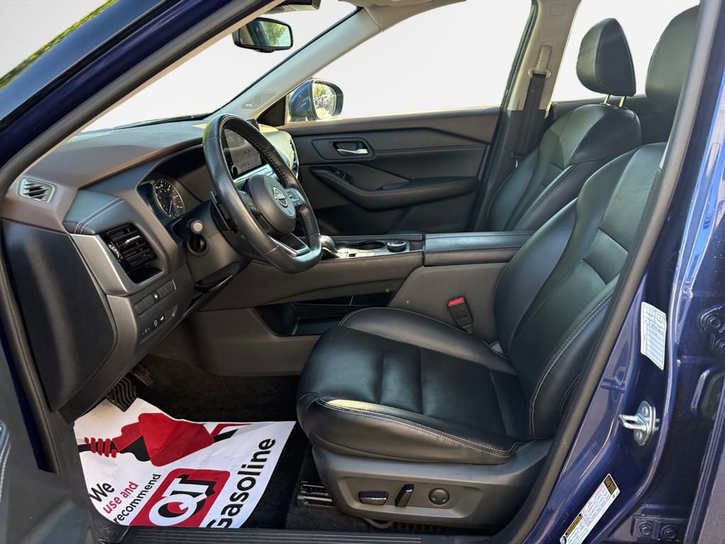 Used 2023 Nissan Rogue SL w/ SL Premium Package image 12