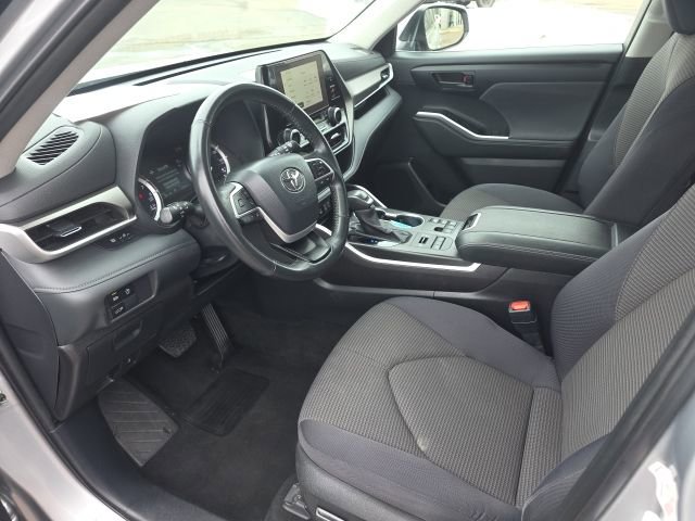 Certified 2024 Toyota Highlander LE image 7