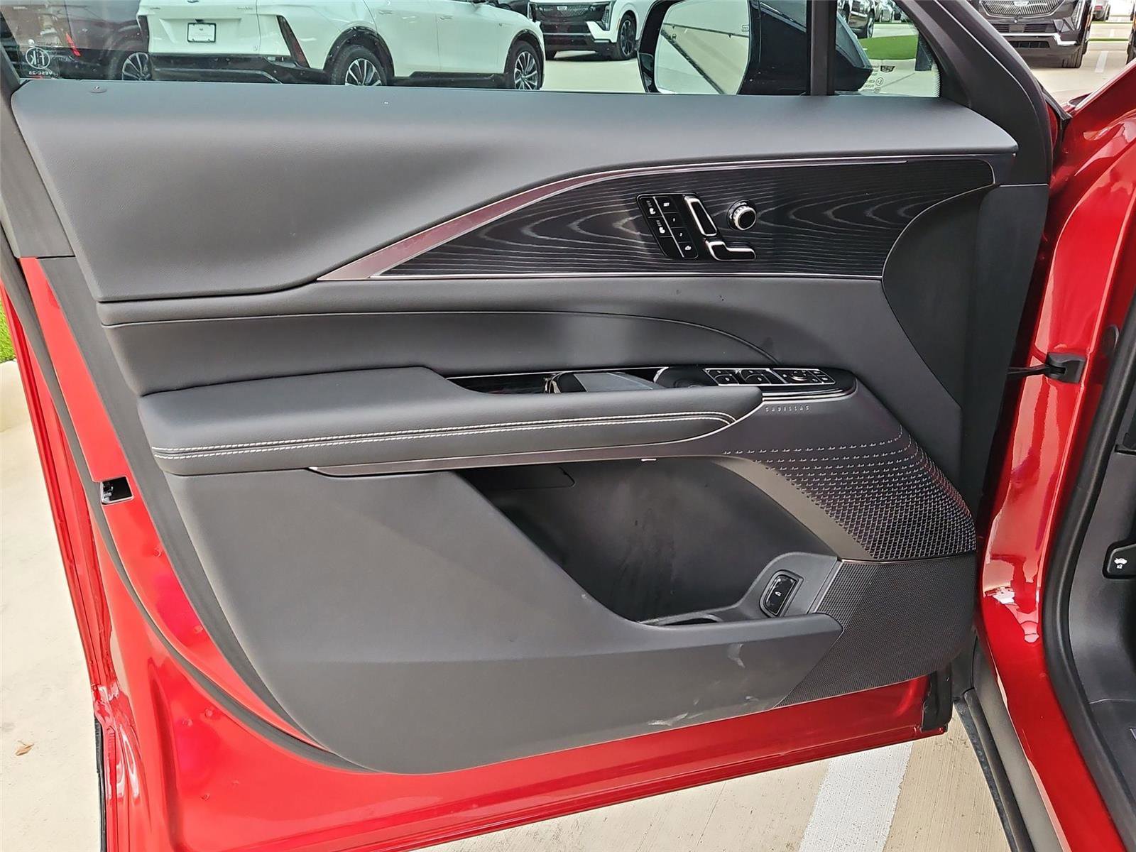 New 2026 Cadillac Lyriq Luxury w/ LPO, Floor Liner Package AWD/4WD image 20