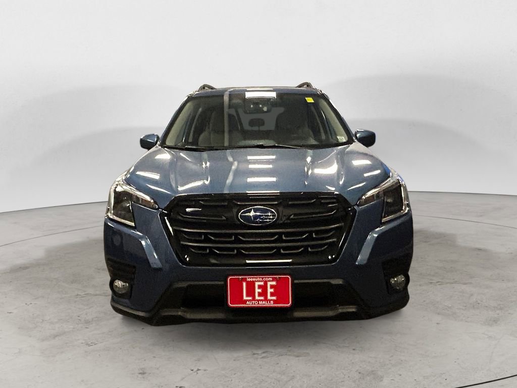 Used 2023 Subaru Forester Premium AWD/4WD image 9