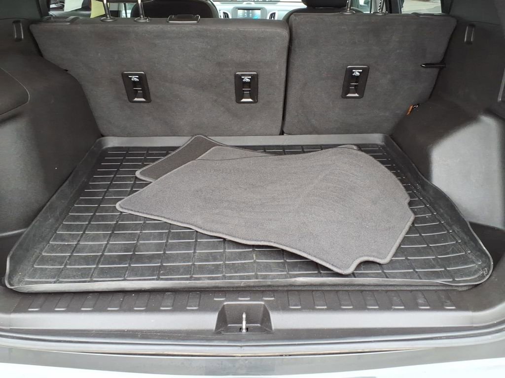 Used 2018 Chevrolet Equinox LT image 10