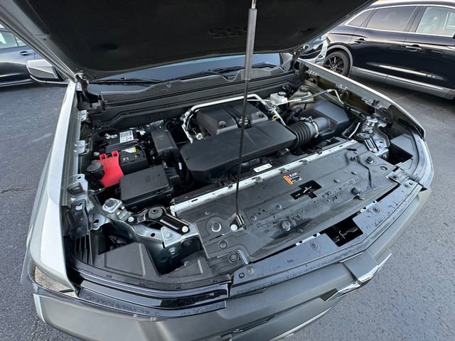 Used 2024 Chevrolet Colorado Trail Boss w/ Safety Package image 30