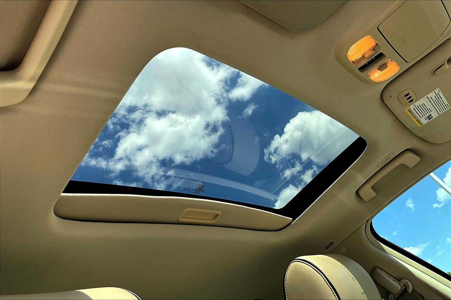 Used 2012 Lincoln MKZ AWD image 17