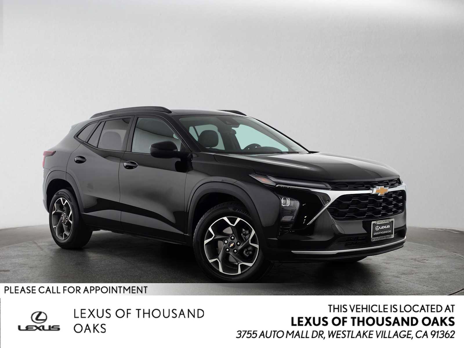 Used 2025 Chevrolet Trax LT w/ Driver Confidence Package FWD image 1