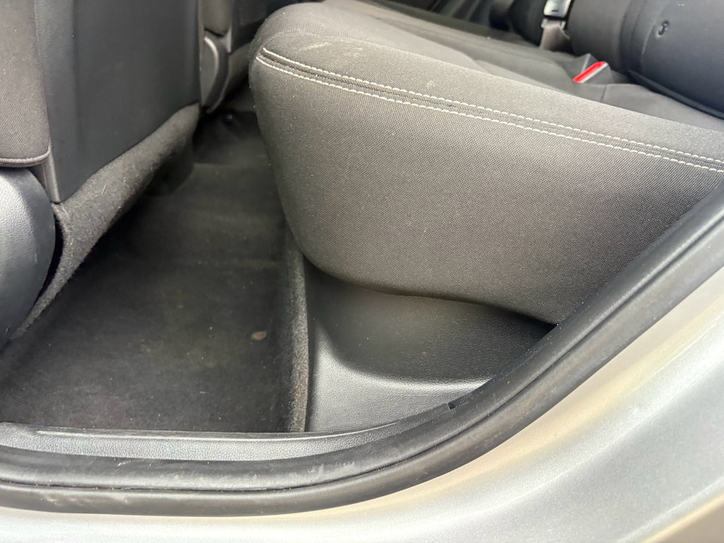 Used 2025 Hyundai Venue SEL FWD image 18