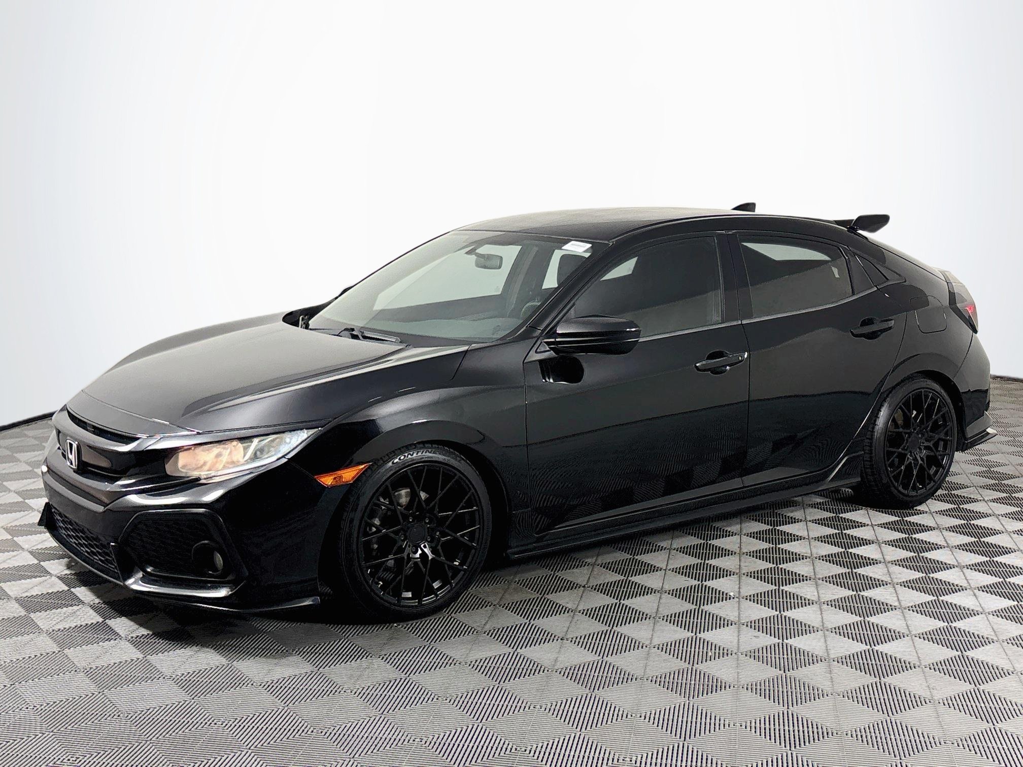 Used 2018 Honda Civic Sport image 4