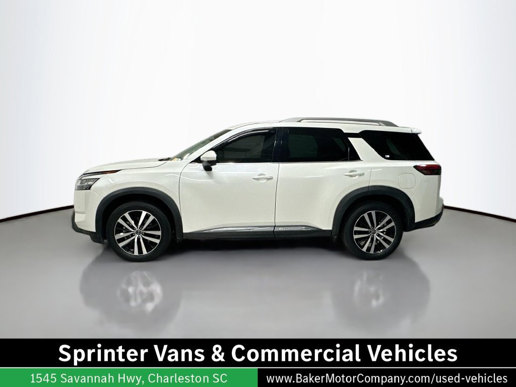 Used 2023 Nissan Pathfinder Platinum AWD/4WD image 2