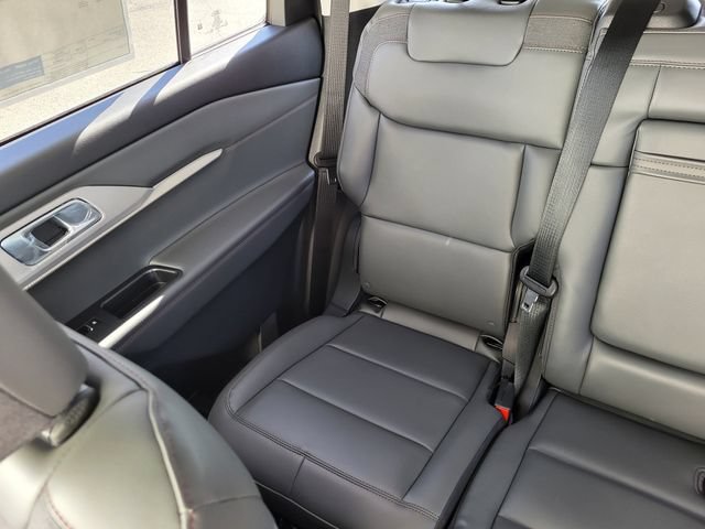 New 2026 Ford Explorer Active w/ Active Comfort Package AWD/4WD image 13