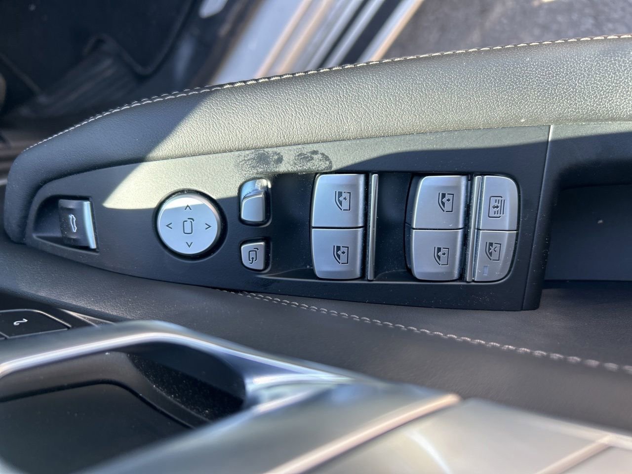 Used 2026 BMW X7 xDrive40i AWD/4WD image 9