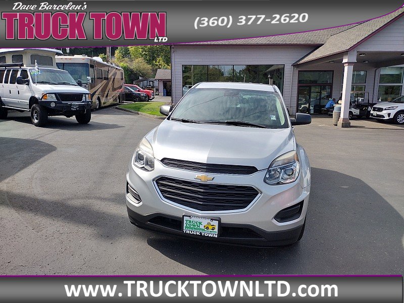 Used 2017 Chevrolet Equinox LS image 9