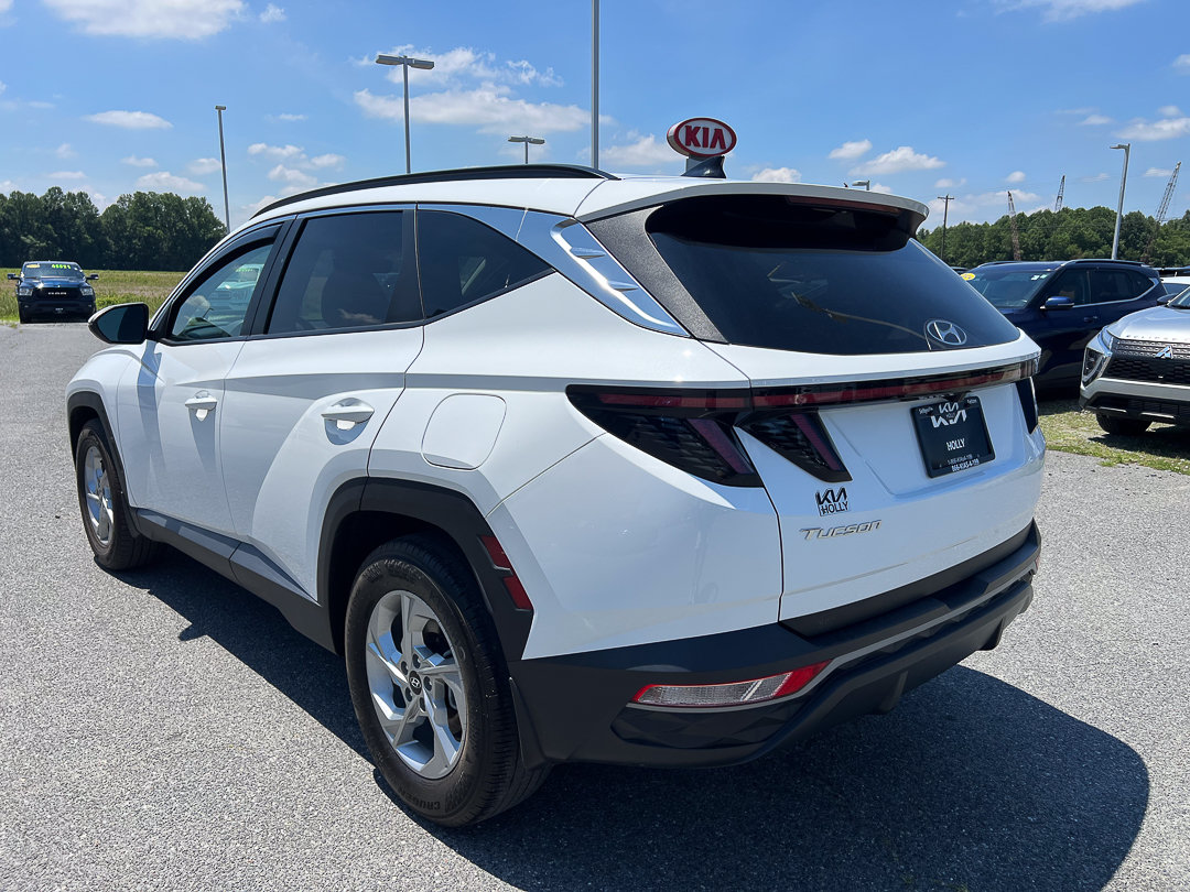 Used 2023 Hyundai Tucson SEL FWD image 3