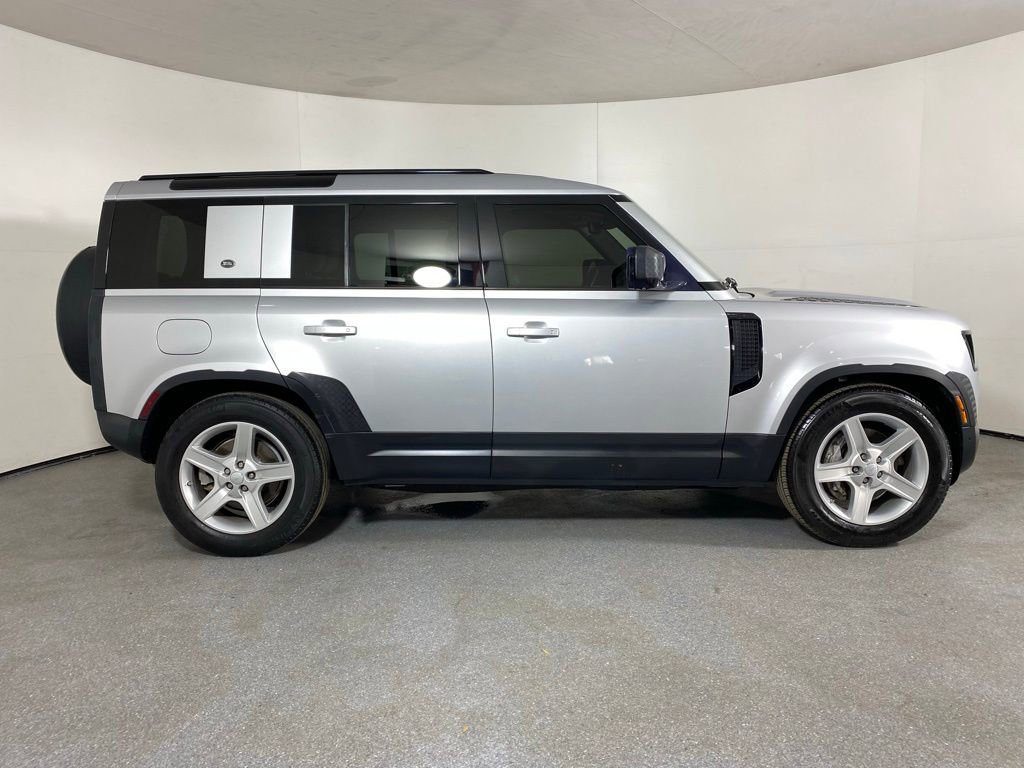 Used 2020 Land Rover Defender 110 SE AWD/4WD image 4