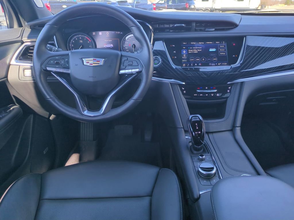 Used 2024 Cadillac XT6 Premium Luxury w/ Technology Package image 13