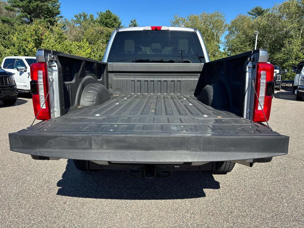 Used 2024 Ford F250 XLT w/ Black Appearance Package AWD/4WD image 5