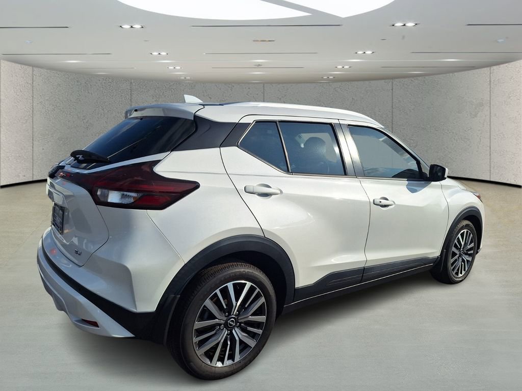 Certified 2023 Nissan Kicks SV image 5