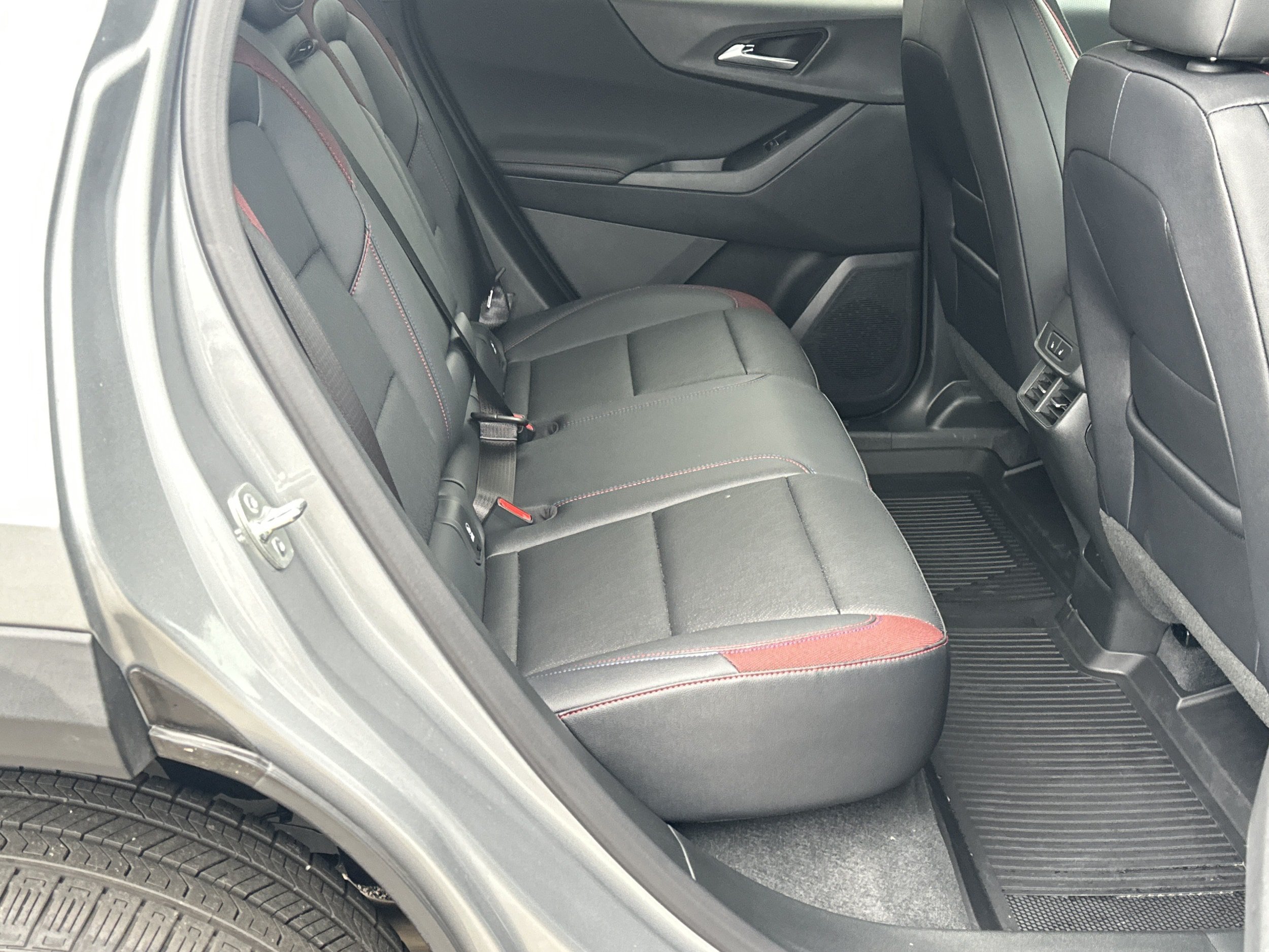 Used 2026 Chevrolet Equinox RS w/ Convenience Package III FWD image 15