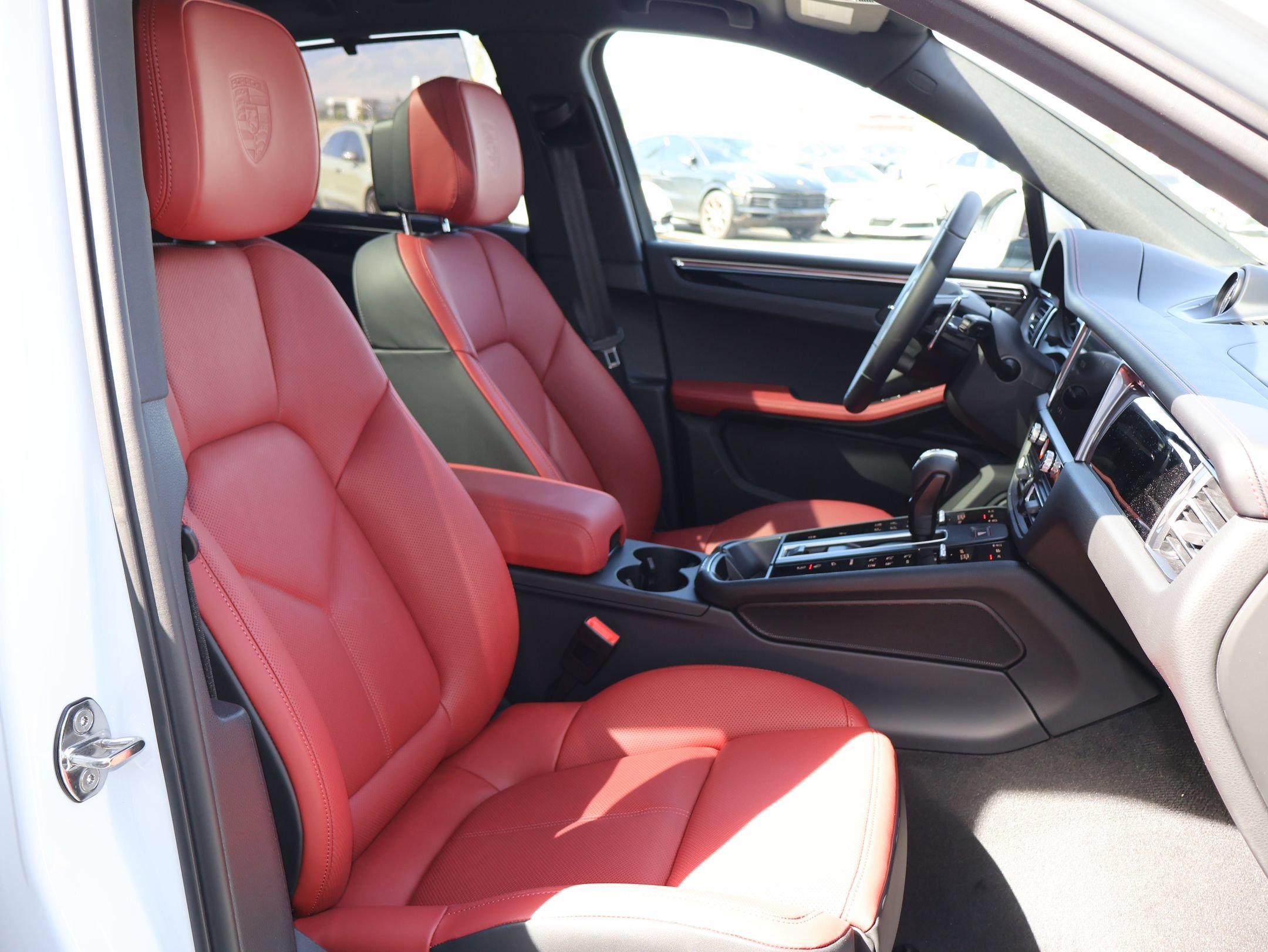 New 2026 Porsche Macan Turbo AWD/4WD image 26