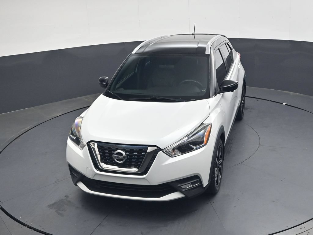 Used 2018 Nissan Kicks SR w/ Premium Package FWD image 22