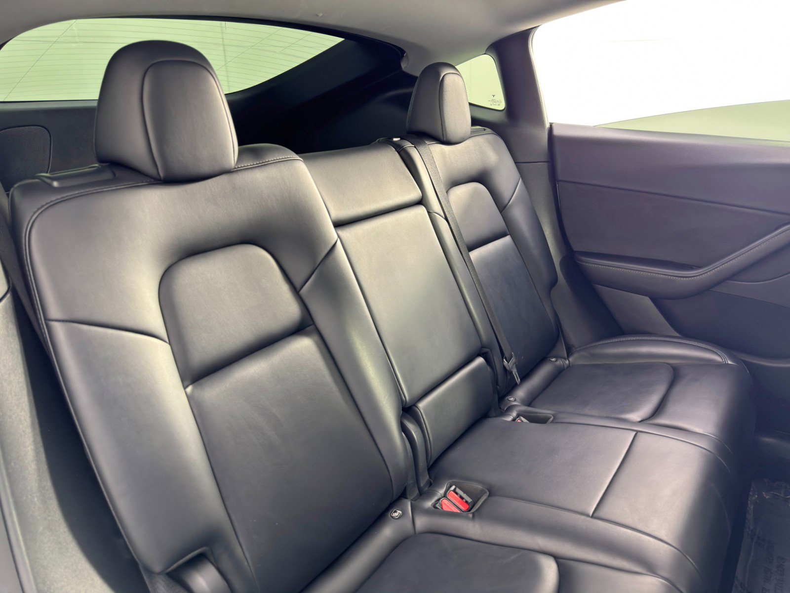 Used 2021 Tesla Model Y Long Range image 39