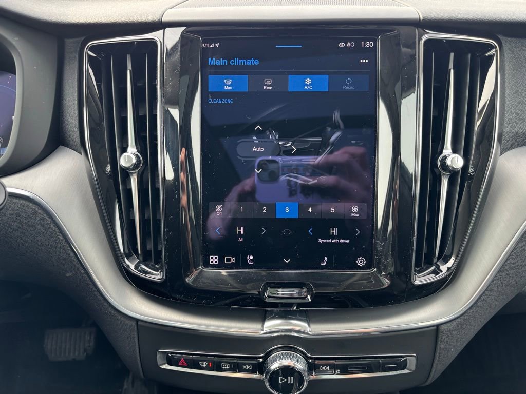 Certified 2023 Volvo XC60 B5 Core w/ Climate Package image 15