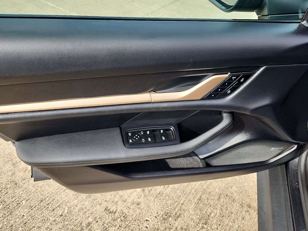 Certified 2025 Porsche Taycan 4S image 12