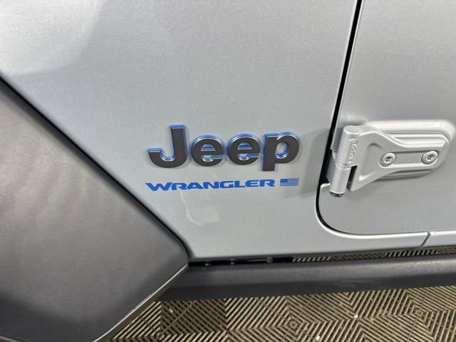 Used 2024 Jeep Wrangler Unlimited image 10