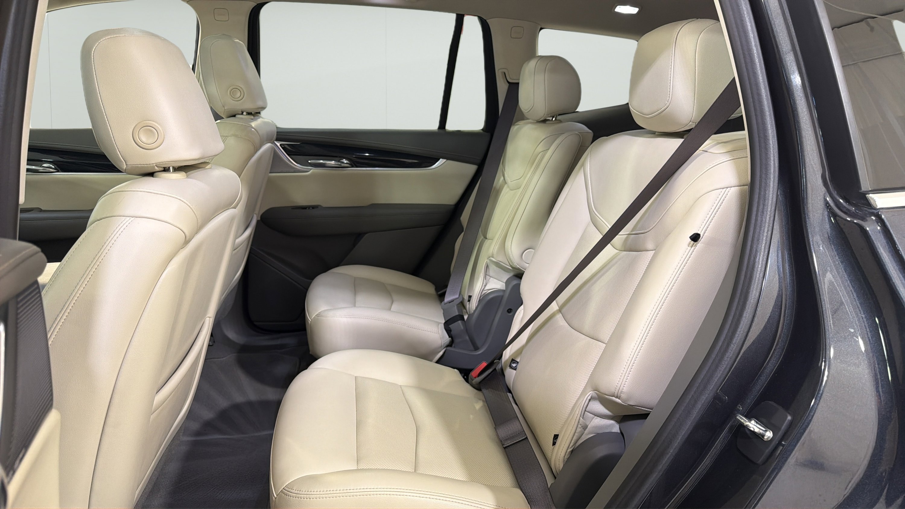 Used 2023 Cadillac XT6 Premium Luxury FWD image 23