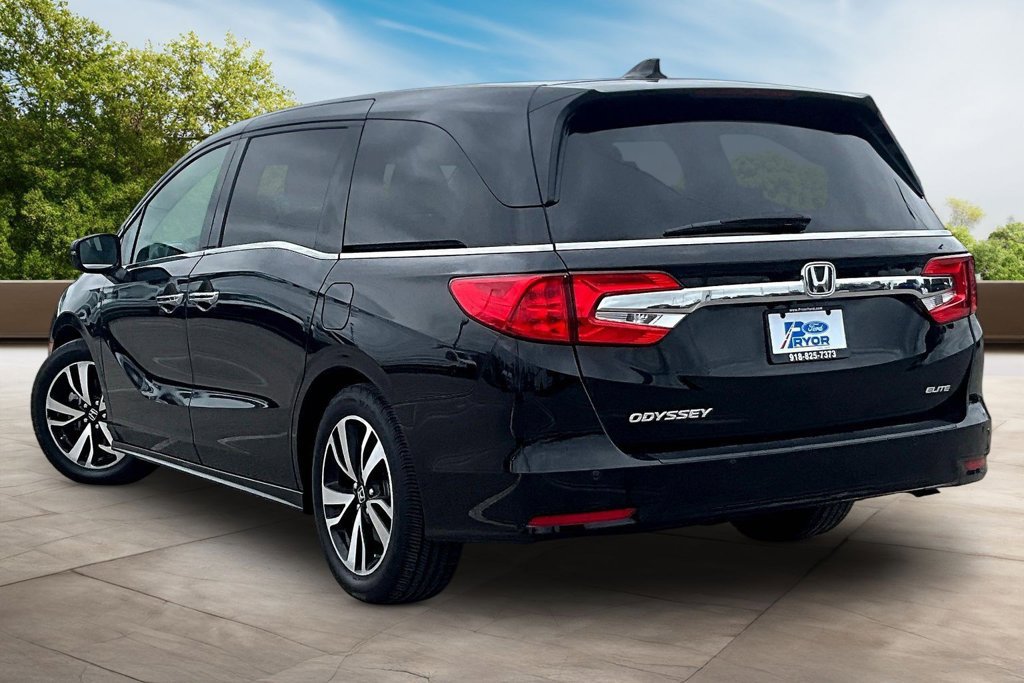 Used 2018 Honda Odyssey Elite image 12