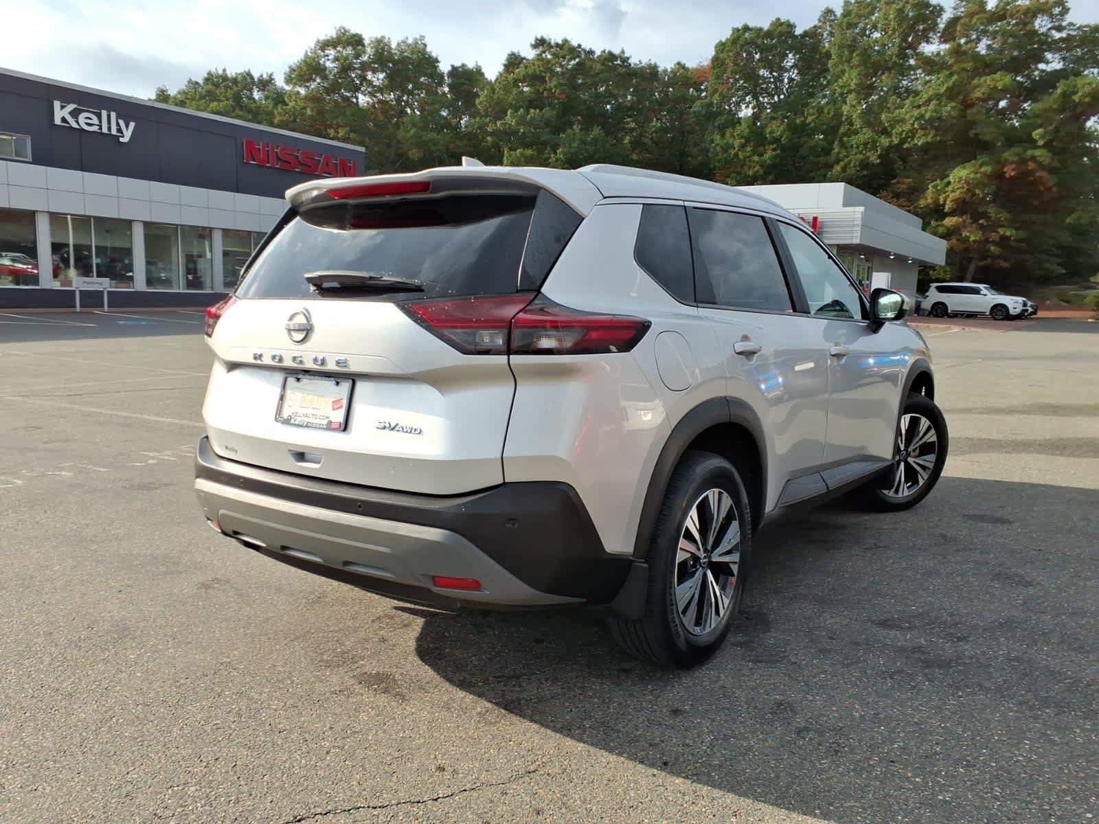 Used 2023 Nissan Rogue SV w/ SV Premium B Package AWD/4WD image 5