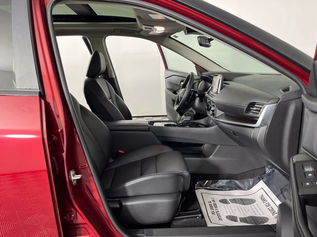 Certified 2025 Nissan Rogue SV w/ SV Premium Package FWD image 40