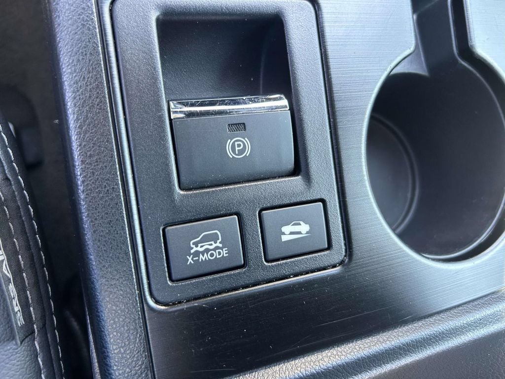 Used 2016 Subaru Outback 2.5i Limited AWD/4WD image 16