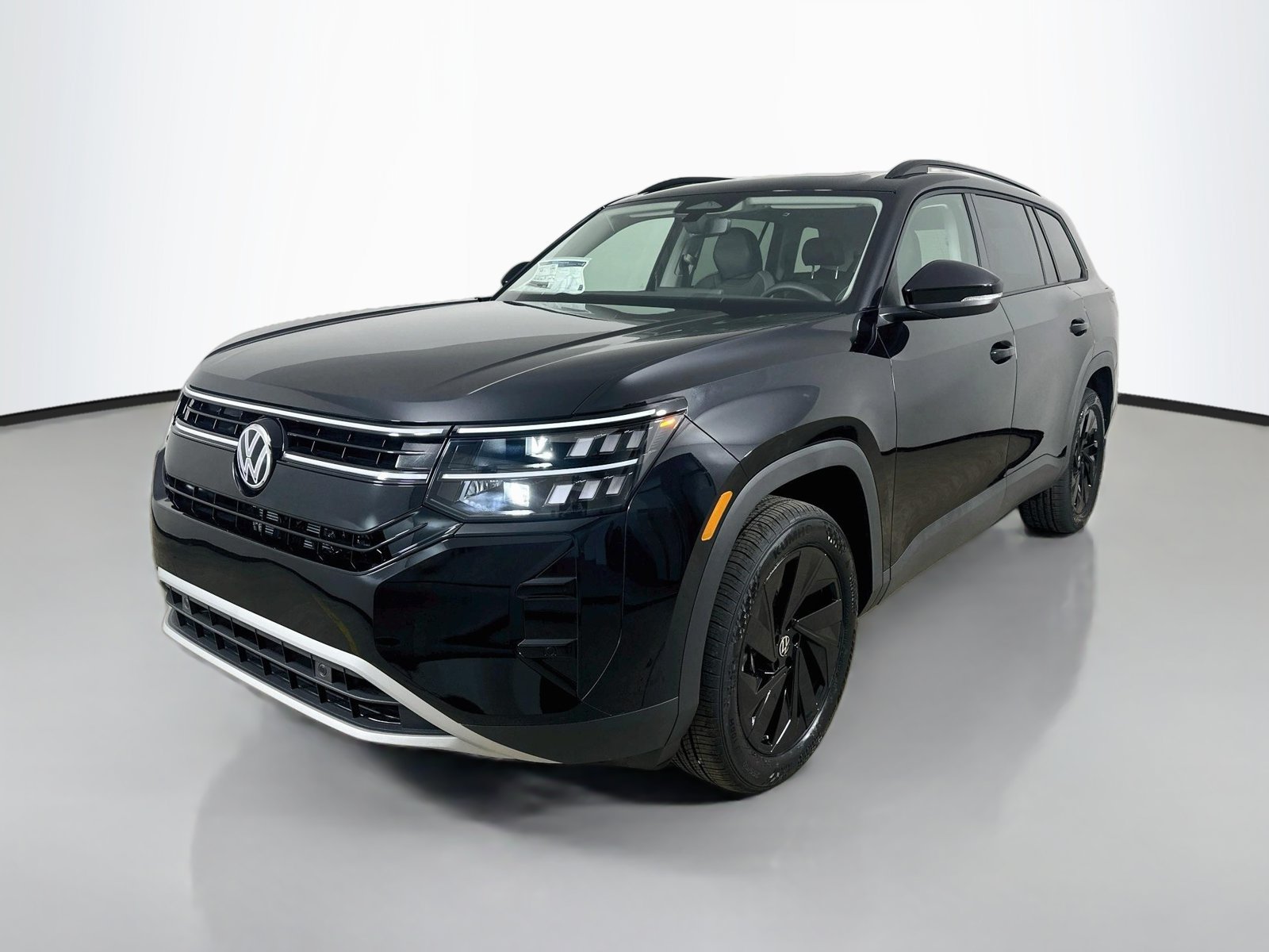 New 2027 Volkswagen Atlas SE AWD/4WD image 1