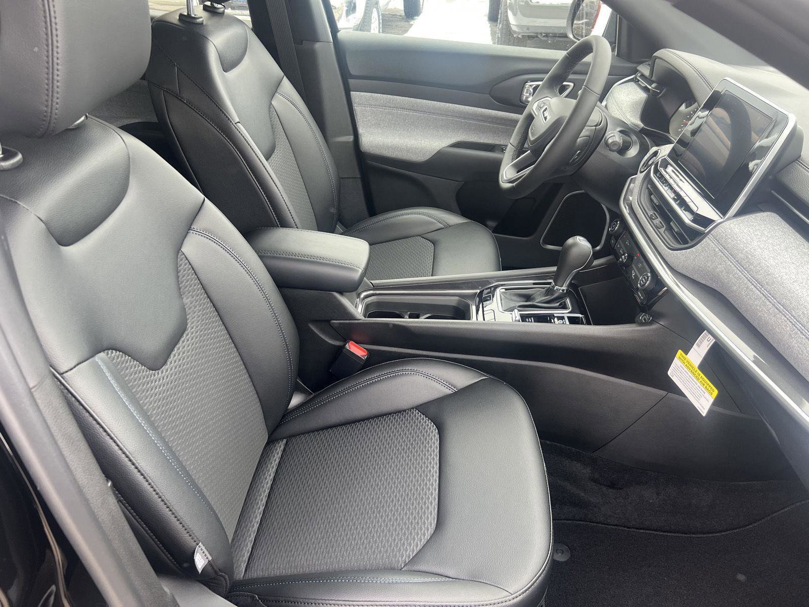 New 2026 Jeep Compass Latitude image 37