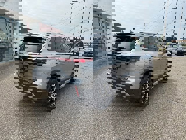 New 2025 Volkswagen Tiguan SE image 5