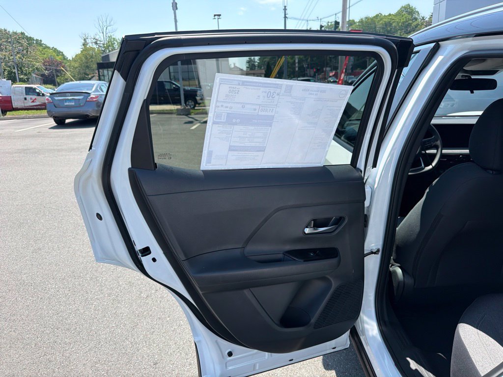 New 2026 Nissan Kicks SV w/ SV Premium Package AWD/4WD image 18