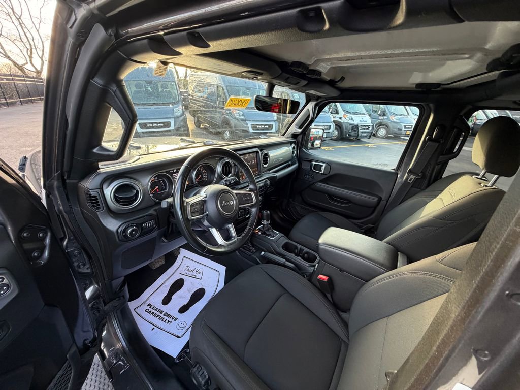 Used 2022 Jeep Wrangler Unlimited Sahara image 10