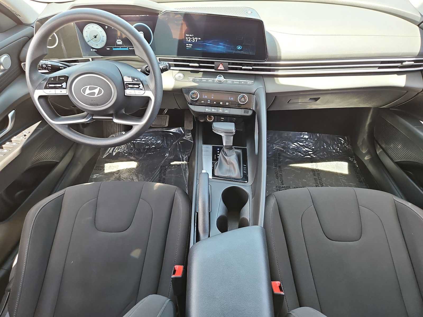Certified 2024 Hyundai Elantra SEL FWD image 15