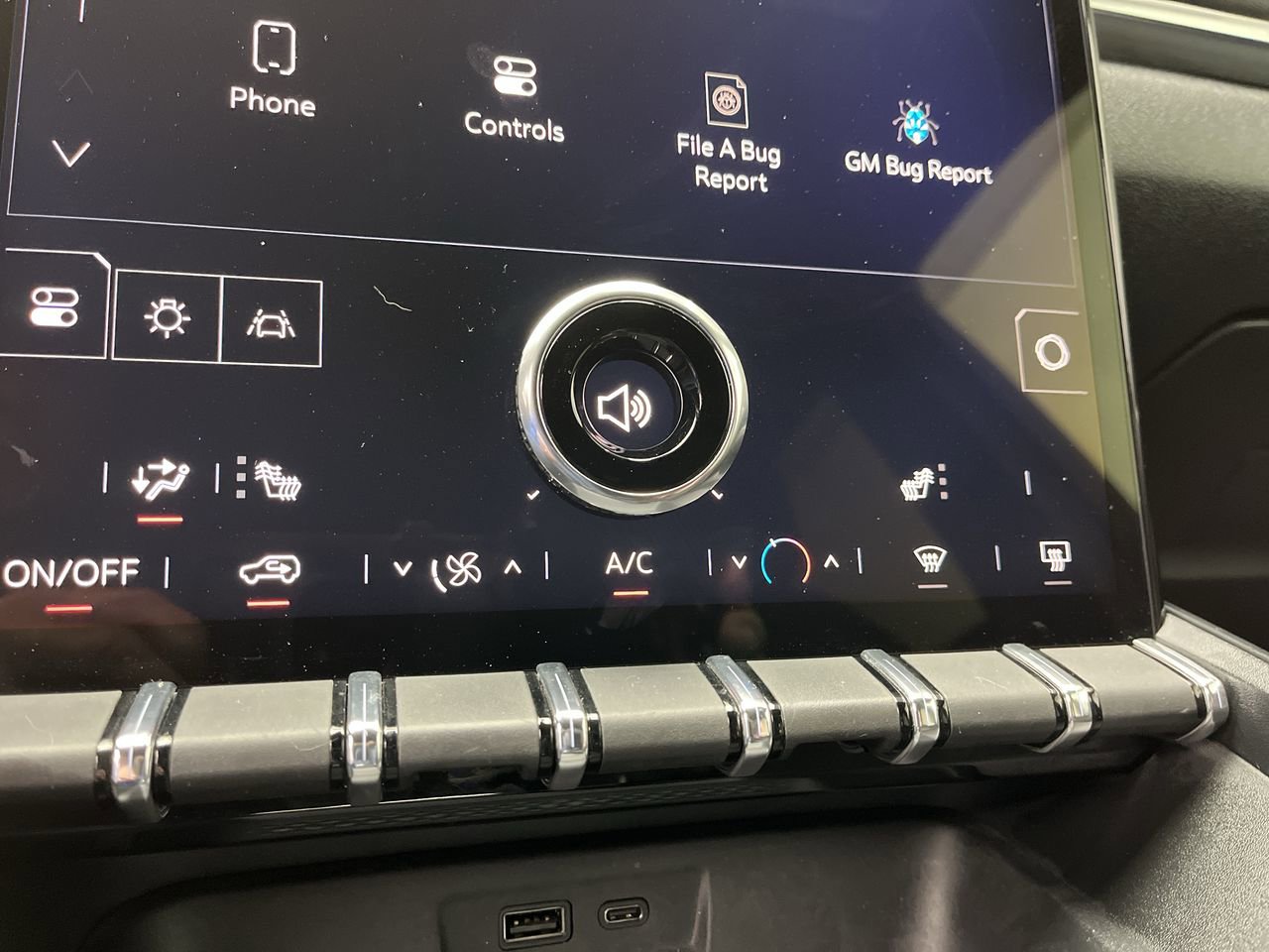 Certified 2025 GMC Terrain Elevation AWD/4WD image 17