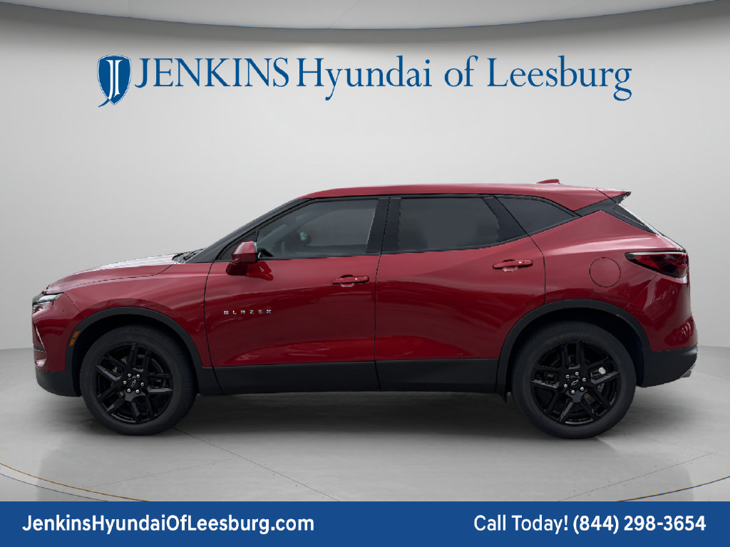 Used 2023 Chevrolet Blazer LT FWD image 10