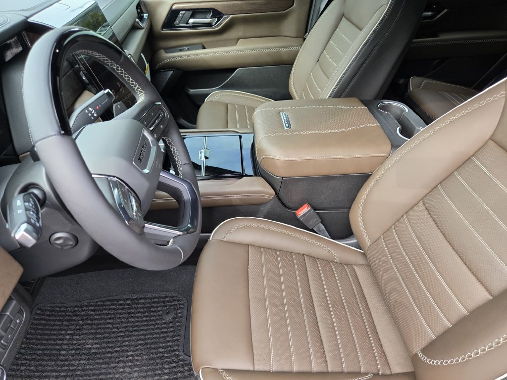 New 2027 GMC Yukon Denali Ultimate AWD/4WD image 8
