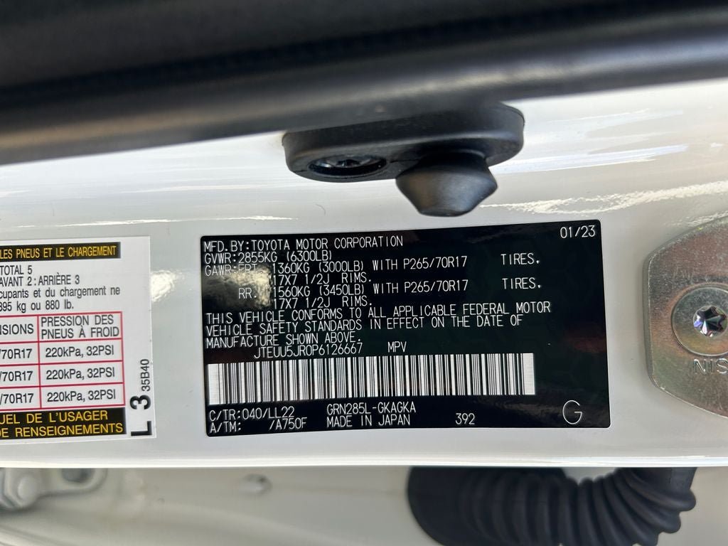 Used 2023 Toyota 4Runner 40th Anniversary SE AWD/4WD image 34