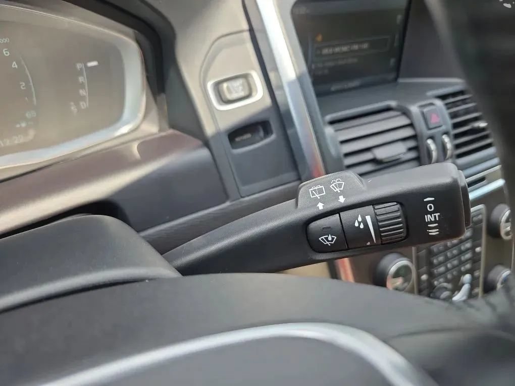 Used 2015 Volvo XC60 T5 Premier Plus FWD image 23