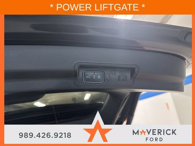 Used 2023 Ford Explorer XLT w/ Equipment Group 202A AWD/4WD image 34