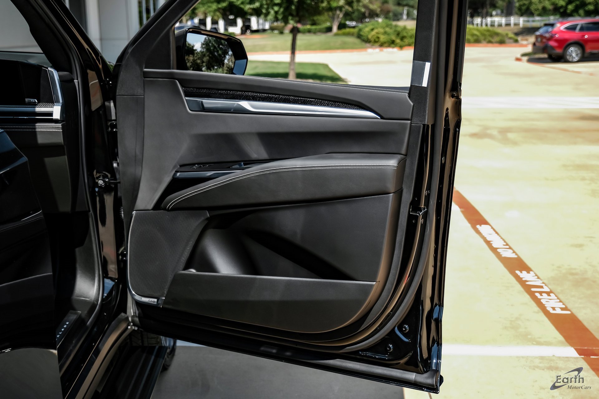 Used 2025 Cadillac Escalade V image 83