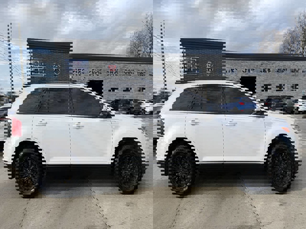 Used 2012 Ford Edge SEL FWD image 7