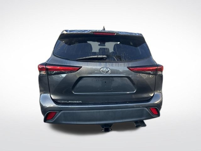 Used 2023 Toyota Highlander L FWD image 18